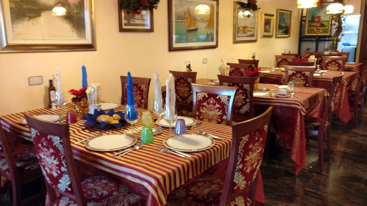 Albergo Ristorante Fabrizio Caorle Exterior foto
